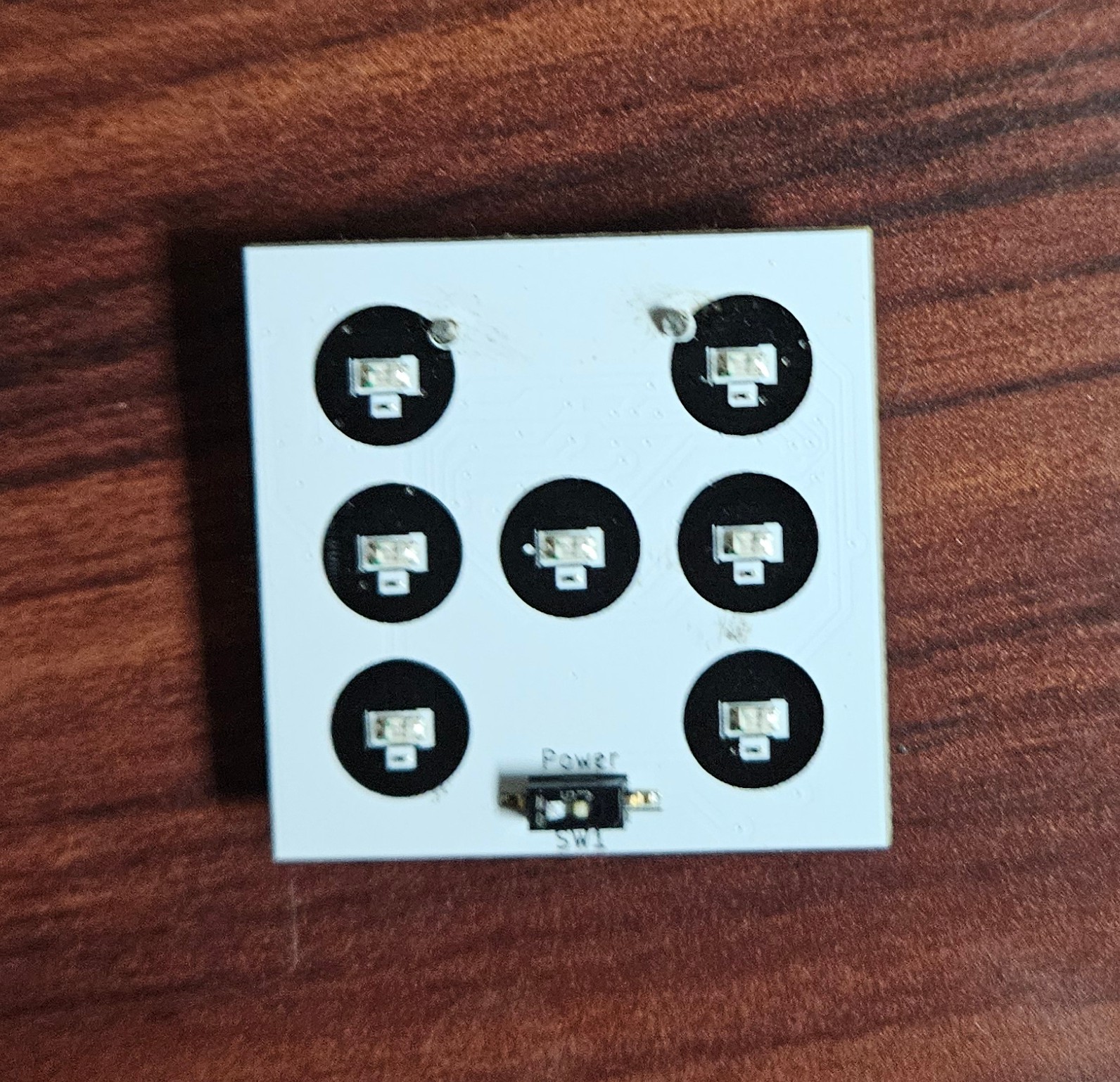 Electronic Dice with no microcontroller